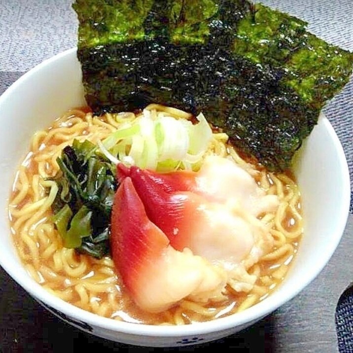 ホッキ貝わかめと長ねぎの磯の味香る醤油ラーメン